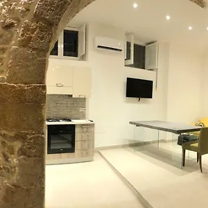  Apartment Ortigia